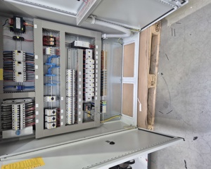 Schaltschrank für Entmistung House 8A+B